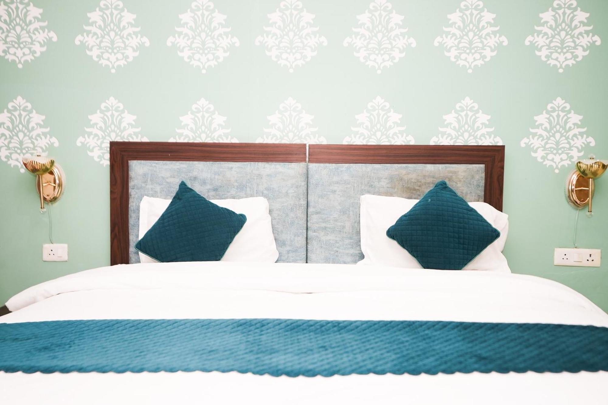 古尔冈 Tanvi Premium Residency Near Artemis Hospital, Gurugram酒店 外观 照片