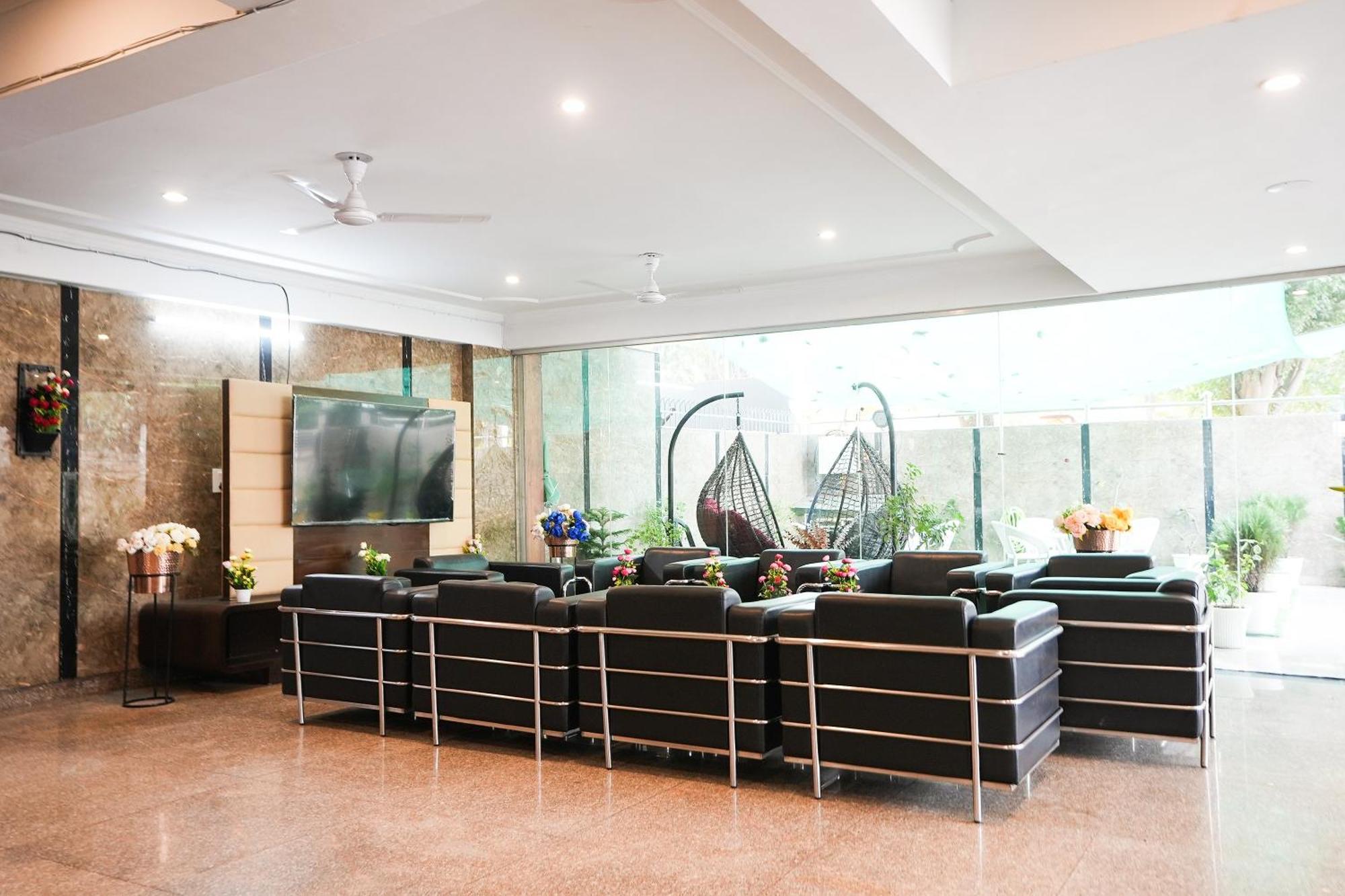 古尔冈 Tanvi Premium Residency Near Artemis Hospital, Gurugram酒店 外观 照片