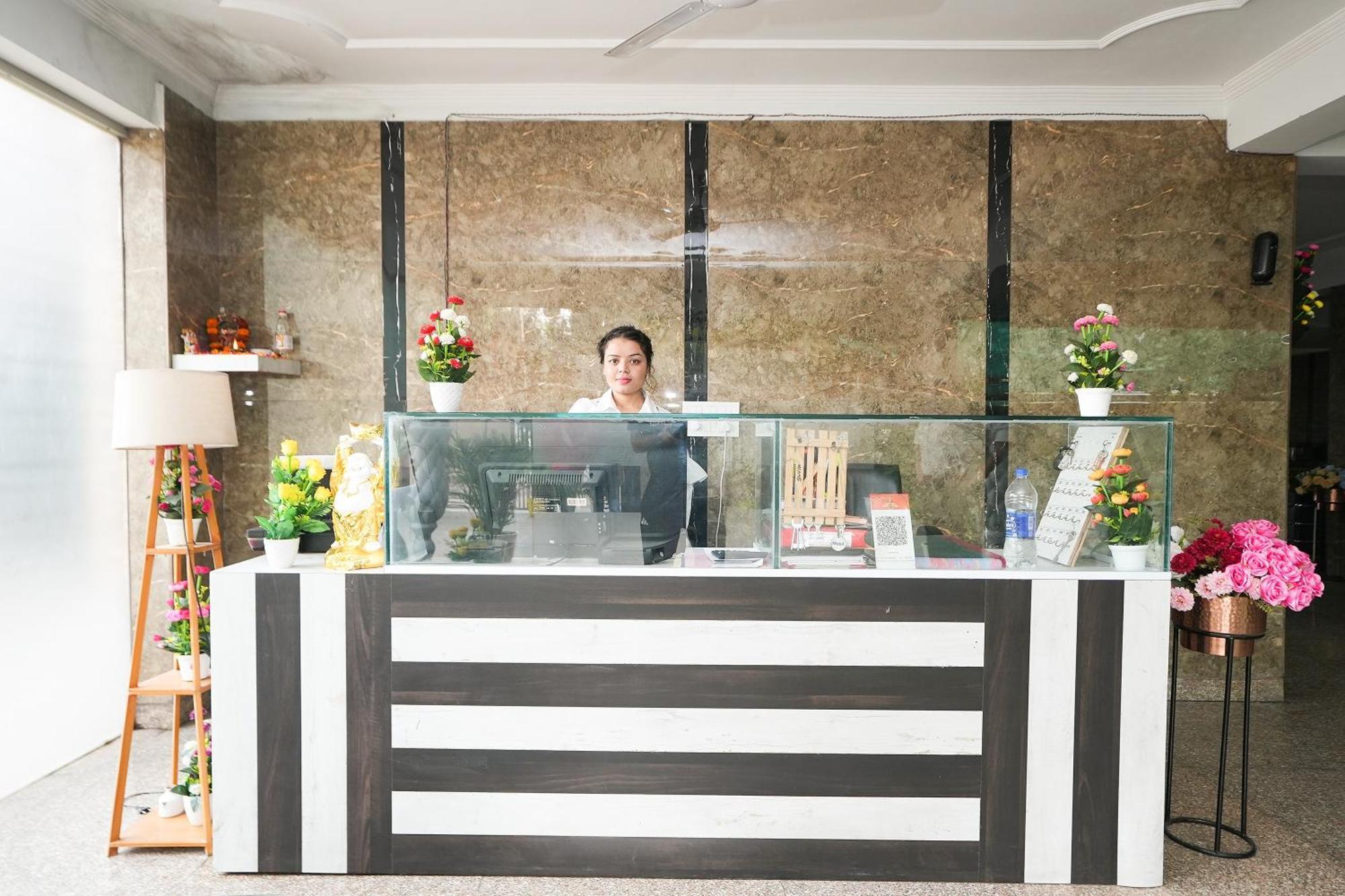 古尔冈 Tanvi Premium Residency Near Artemis Hospital, Gurugram酒店 外观 照片