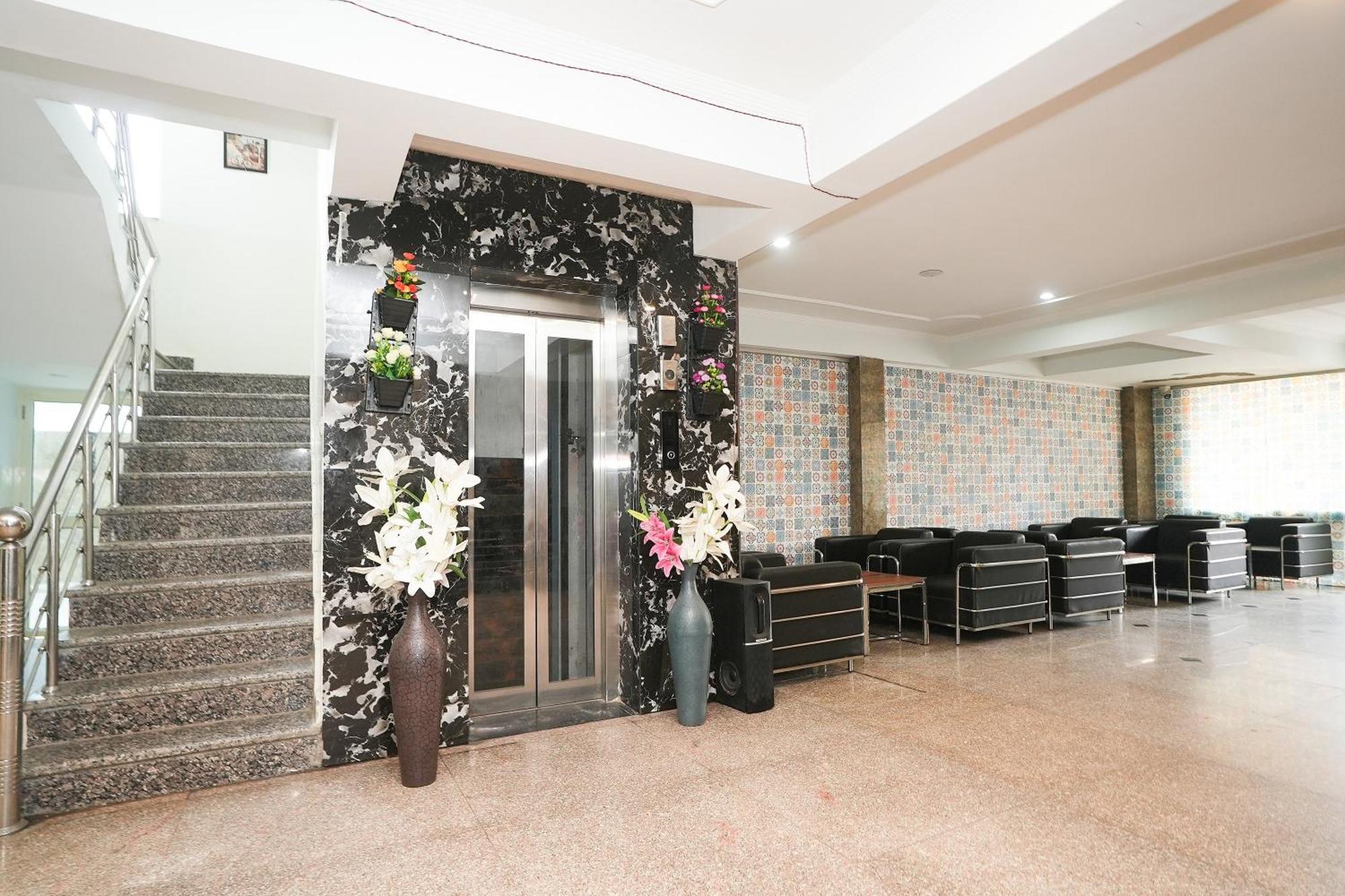 古尔冈 Tanvi Premium Residency Near Artemis Hospital, Gurugram酒店 外观 照片
